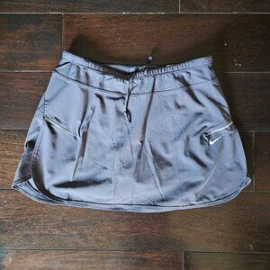 Nike Tennis Skirt – Size XS